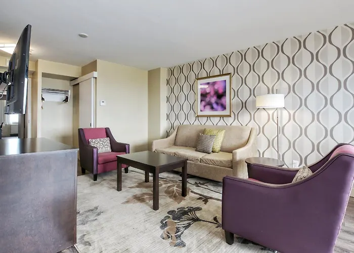 Holiday Inn Toronto International Airport By Ihg